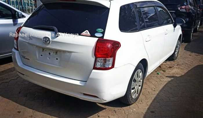 2015 TOYOTA FIELDER