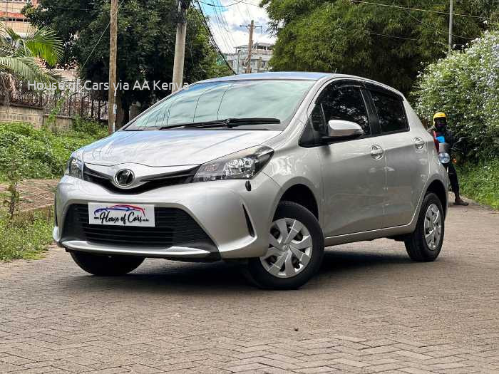 2017 TOYOTA VITZ