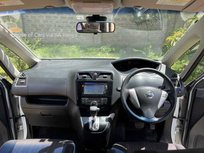 2016 NISSAN SERENA