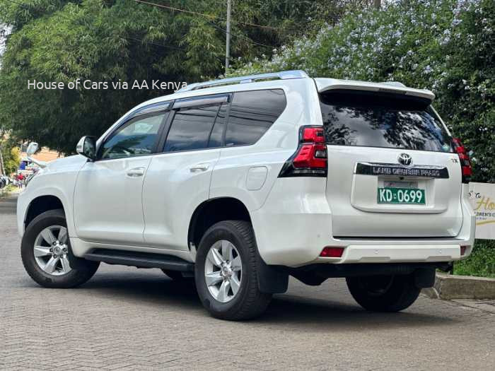 2017 TOYOTA LANDCRUISER