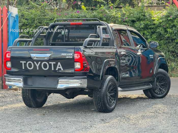 2016 TOYOTA HILUX