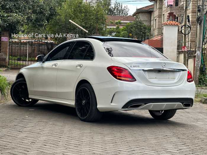 2015 MERCEDES BENZ C 200