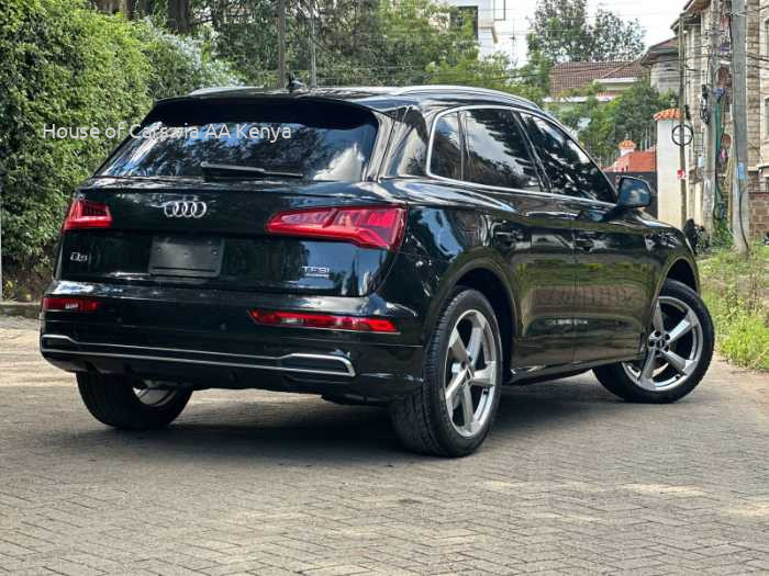 2018 AUDI Q5