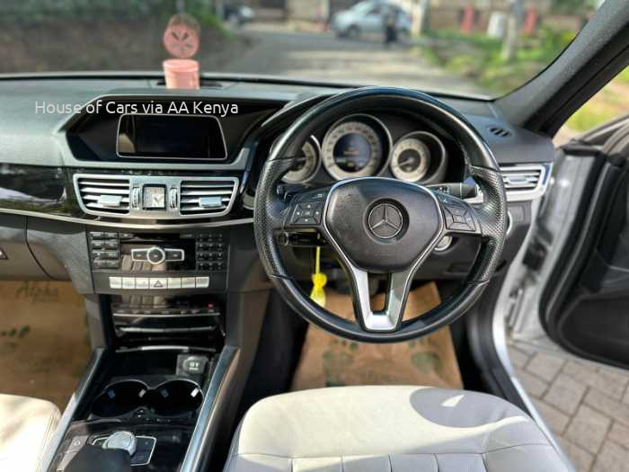 2014 MERCEDES BENZ E200