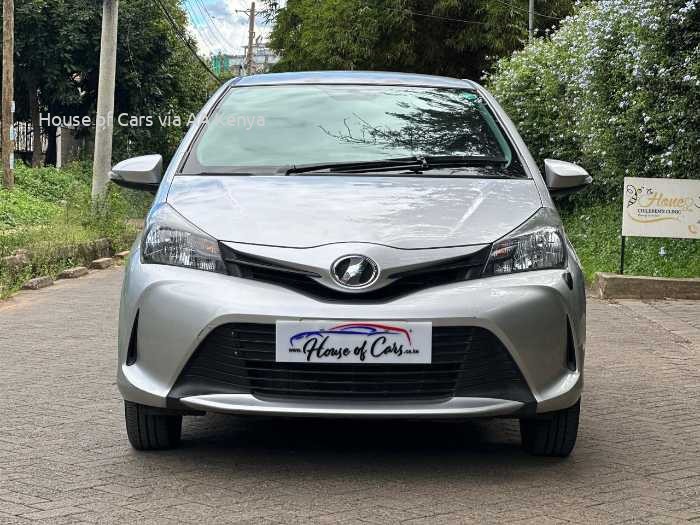 2017 TOYOTA VITZ