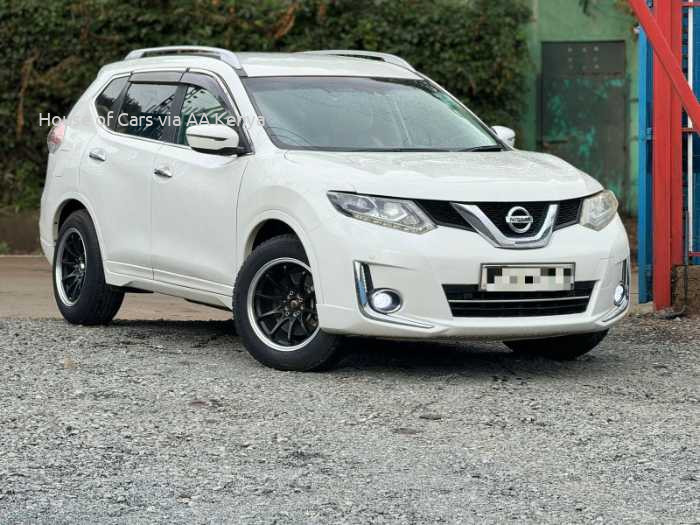 2016 NISSAN X-TRAIL