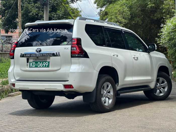 2017 TOYOTA LANDCRUISER