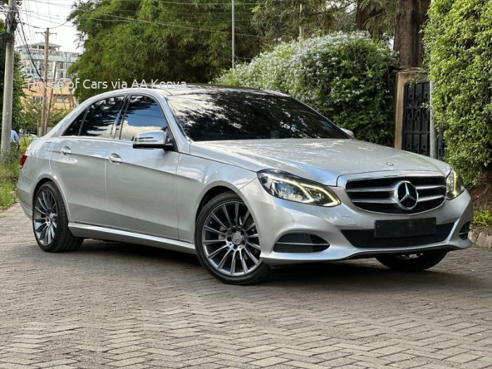 2014 MERCEDES BENZ E200