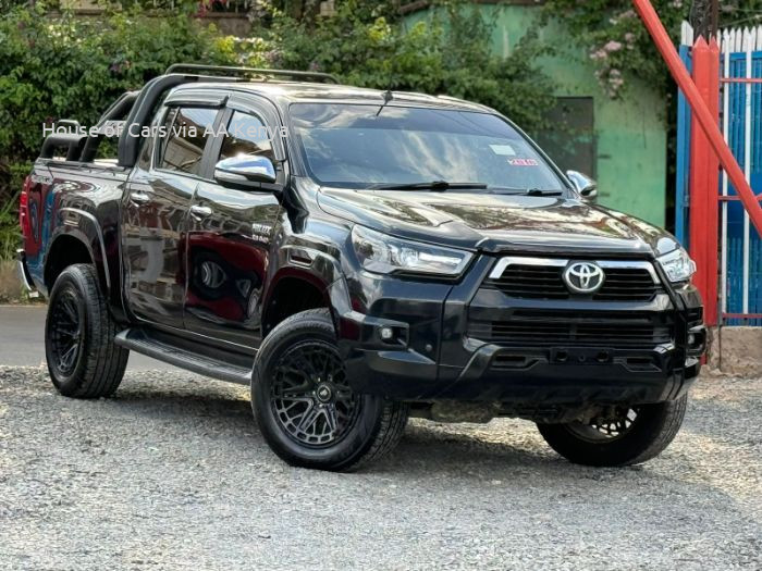 2016 TOYOTA HILUX