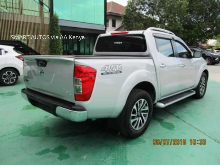 2015 NISSAN NAVARA