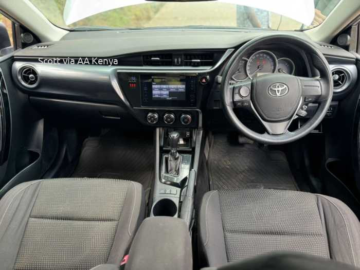 2015 TOYOTA AURIS