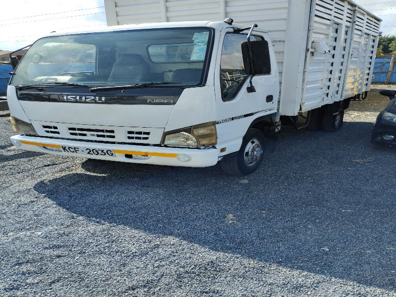 2017 ISUZU NQR