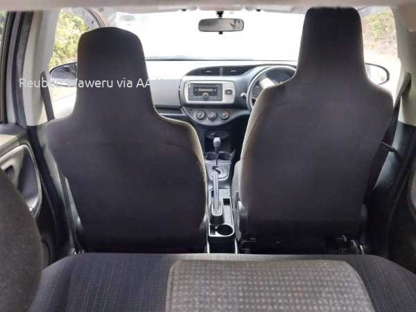 2015 TOYOTA VITZ