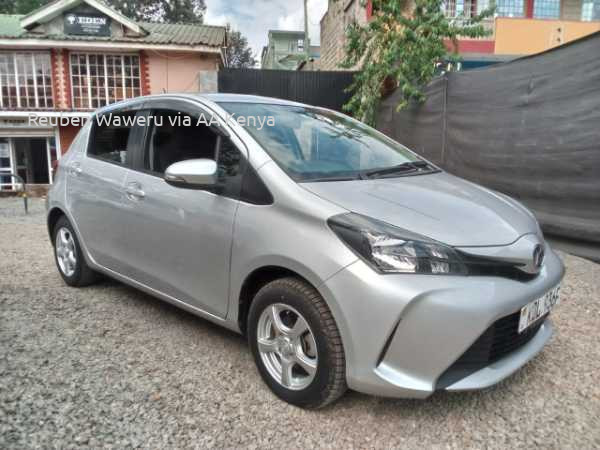 2015 TOYOTA VITZ