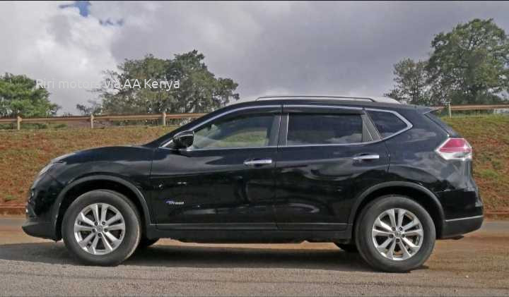 2016 NISSAN X-TRAIL